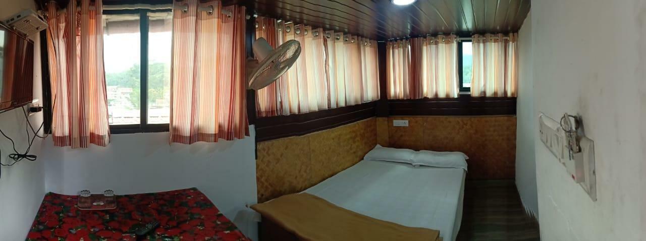 Отель Dolphin Residency Теккади Экстерьер фото